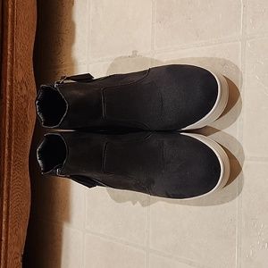 Ladies Wedge Sneakers